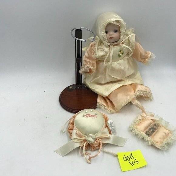 Vintage 80s Porcelain Girl Baby Doll 1987 Enesco Peach Mom Pin Cushion Stand - Picture 9 of 9